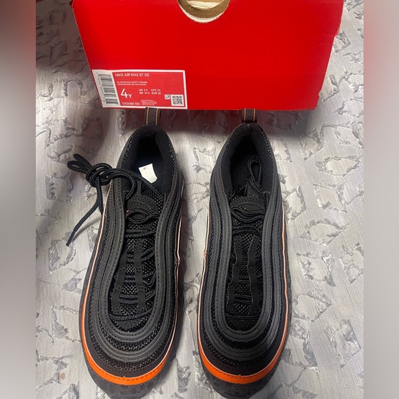 Nike Air Max 97
Big Kids' Shoes size 4.  Brand new. With the Box - Picture 3 of 5